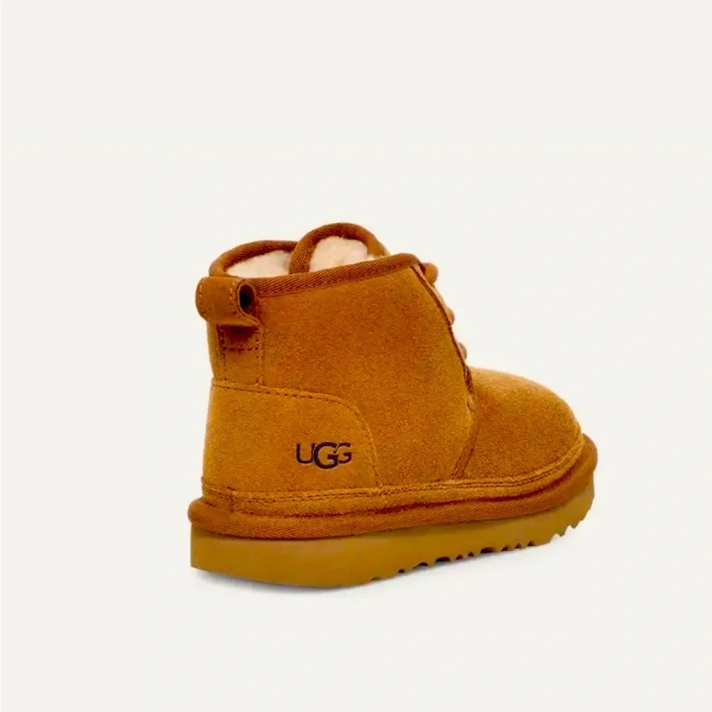 UGG - Picture 5 of 8